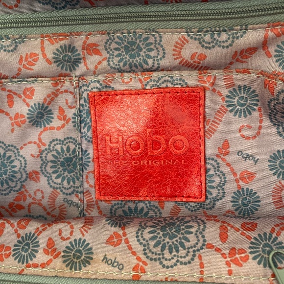 HOBO Leather shoulder bag with 2 shoulder straps, gold zip and Dust Bag - Picture 3 of 13